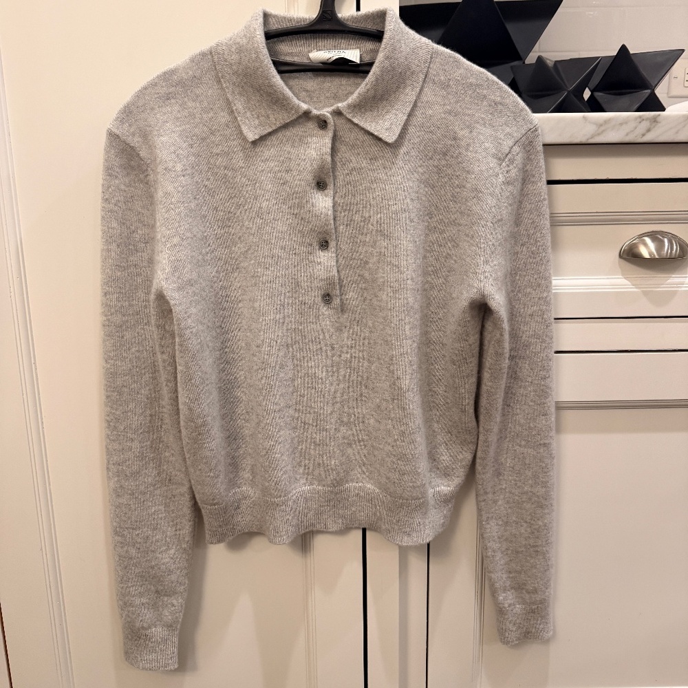 Aritzia Bare Cashmere Polo Longsleeve100% cashmere polo. XS